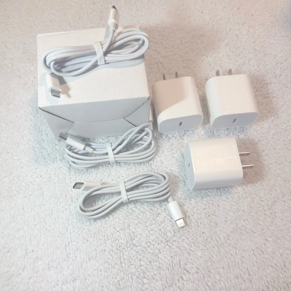Pack of 3 Fast Charging Chargers (20W USB-C + Lightning Cable) New In Box